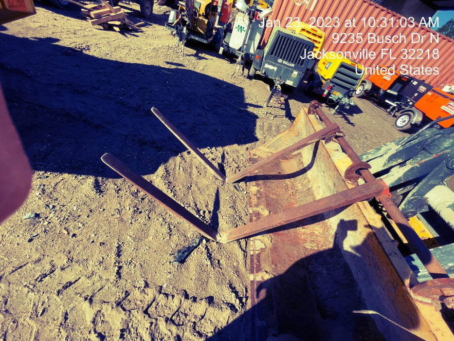 2014 WERK-BRAU 42" Forks - Backhoe