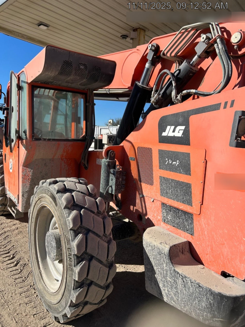 2021 JLG 12054