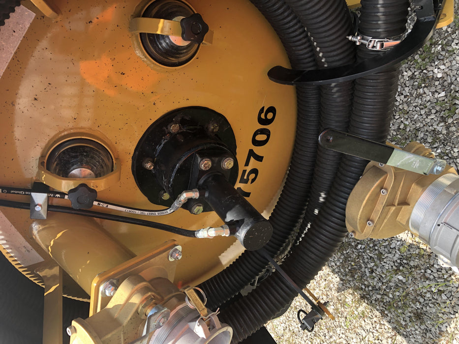 2020 Vac-Tron LP573XDT 24Hp Kohler Diesel - 500 Gal Debris Tank - 500 CFM Vacuum Pump - x2 100 Gal Water Tanks