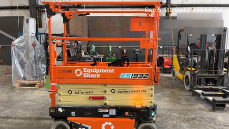 2022 JLG ES1932