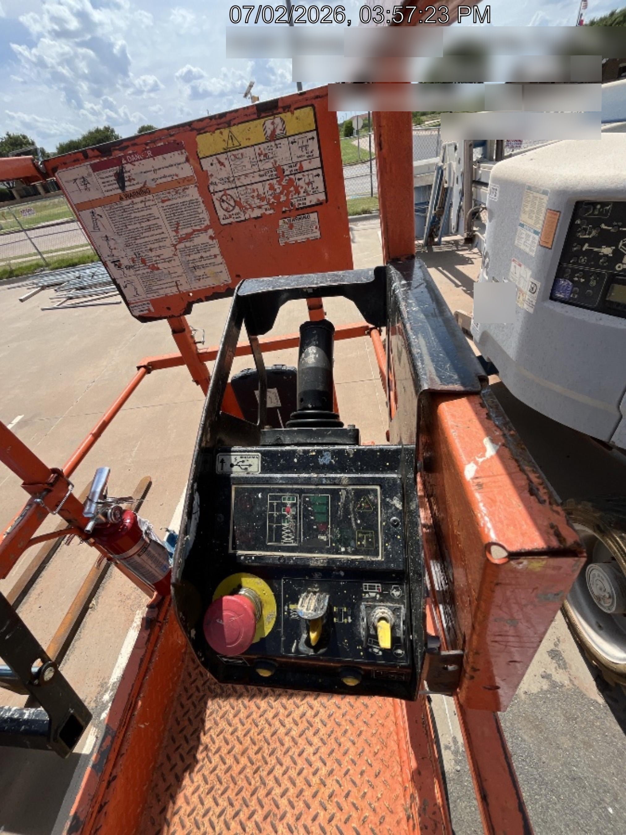 2021 JLG ES2632