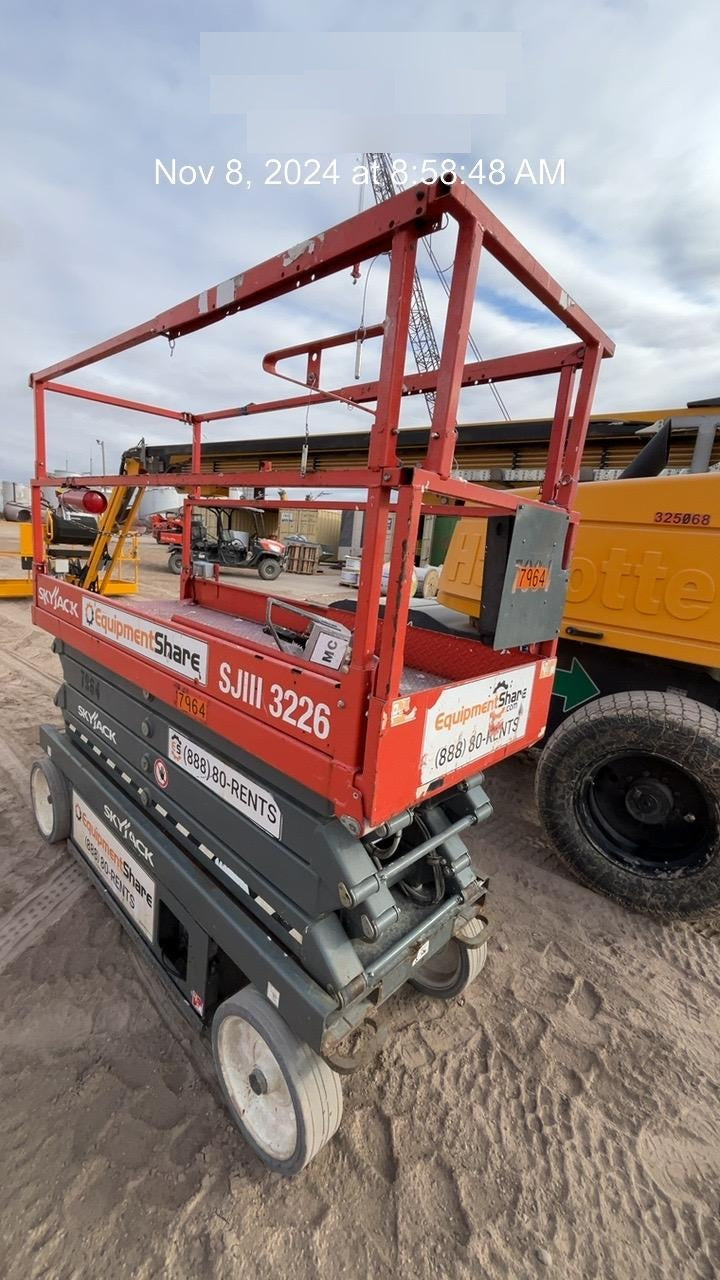 2018 Skyjack SJIII-3226 Skyjack SJIII3226 Scissor Lift w/Trojan Batteries