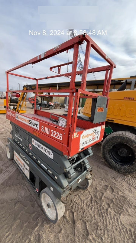 2018 Skyjack SJIII-3226 Skyjack SJIII3226 Scissor Lift w/Trojan Batteries