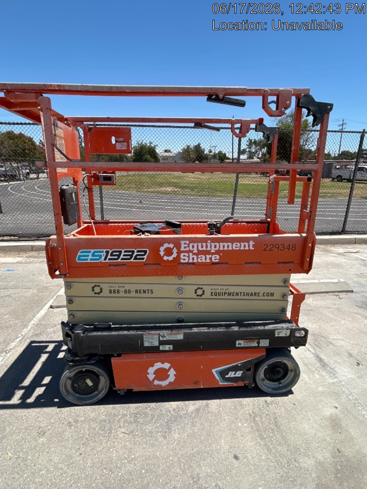 2022 JLG ES1932