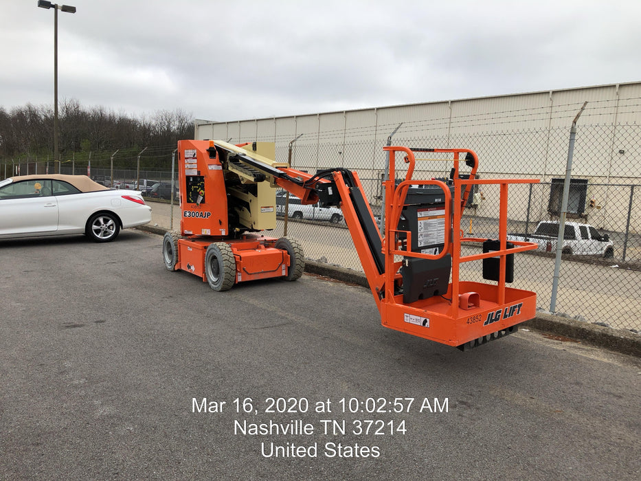 2019 JLG E300AJP