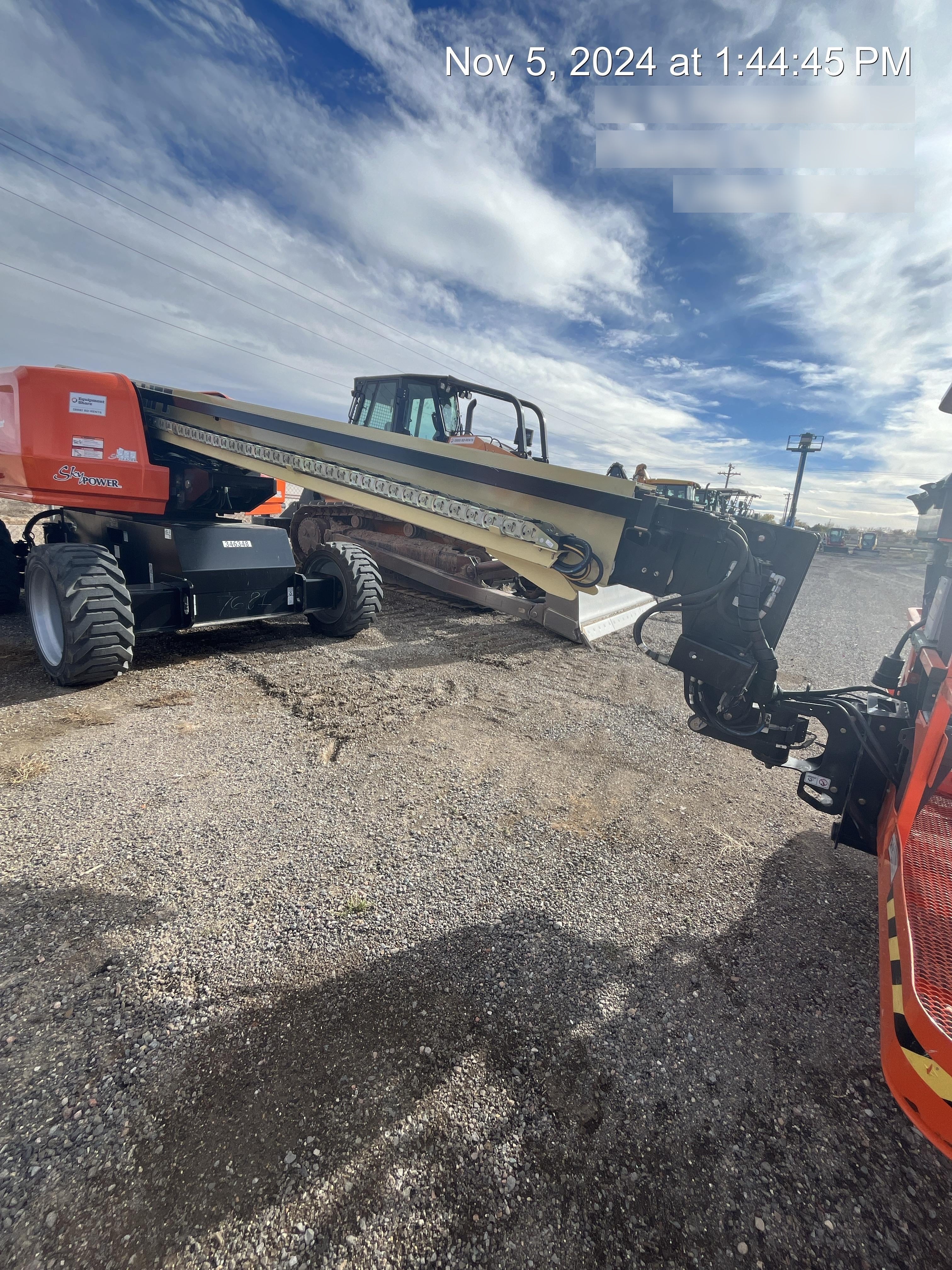 2023 JLG 600S