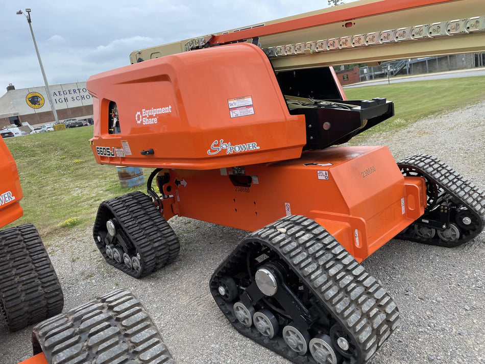 2022 JLG 660SJ Quad Track