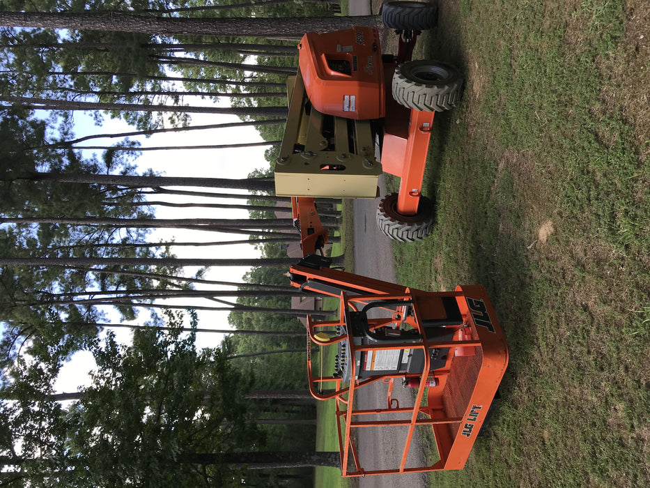 2019 JLG 450AJ