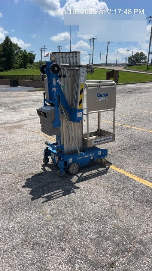 2020 GENIE AWP-30S