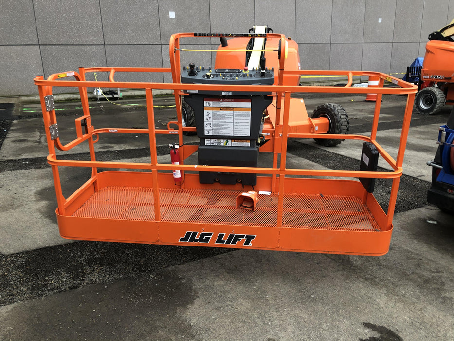 2019 JLG 400S