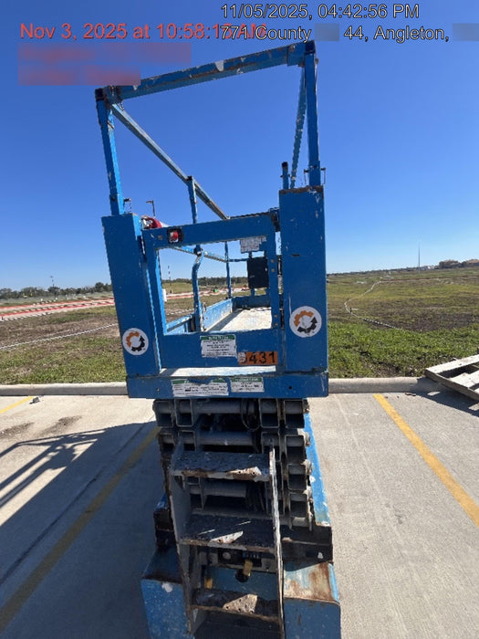 2017 Genie GS-3232 Genie GS3232 Narrow 32' Scissor Lift