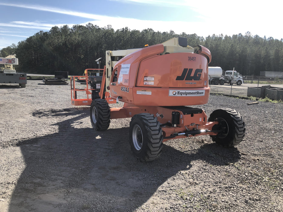 2019 JLG 450AJ