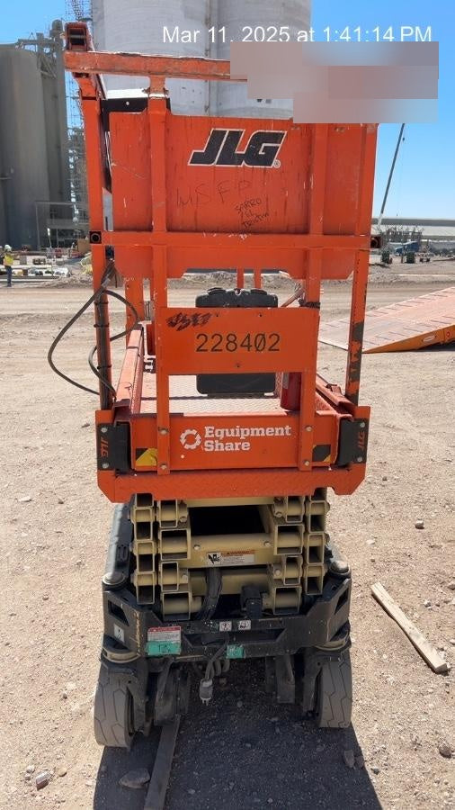 2022 JLG ES1932