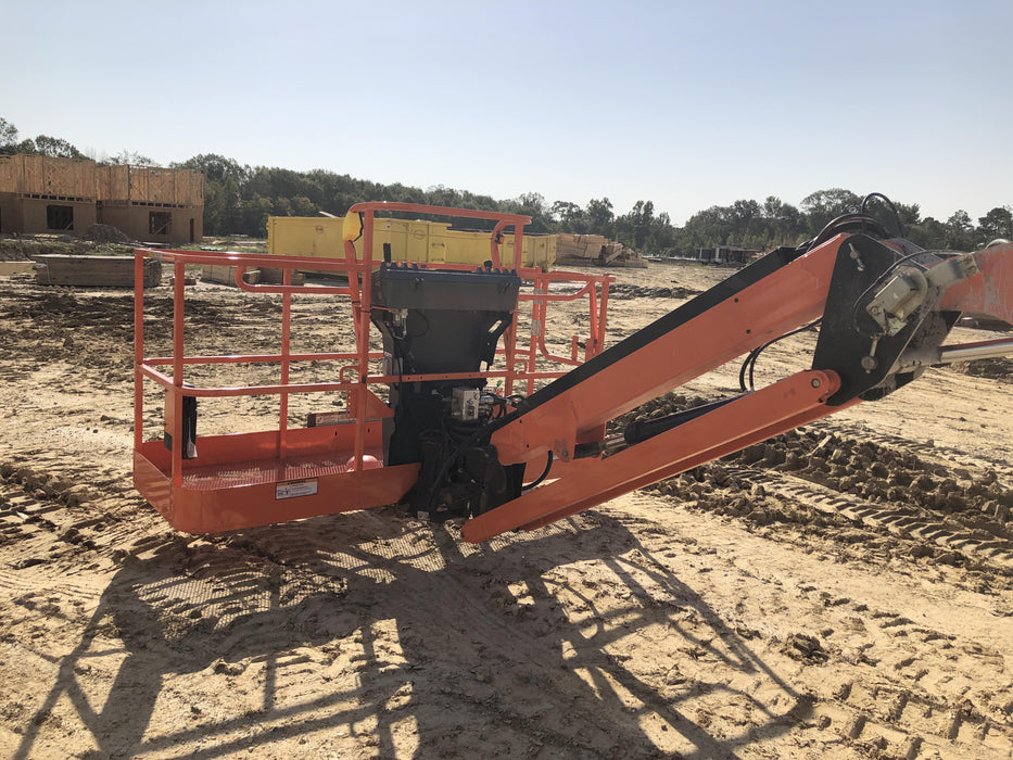 2019 JLG 660SJ