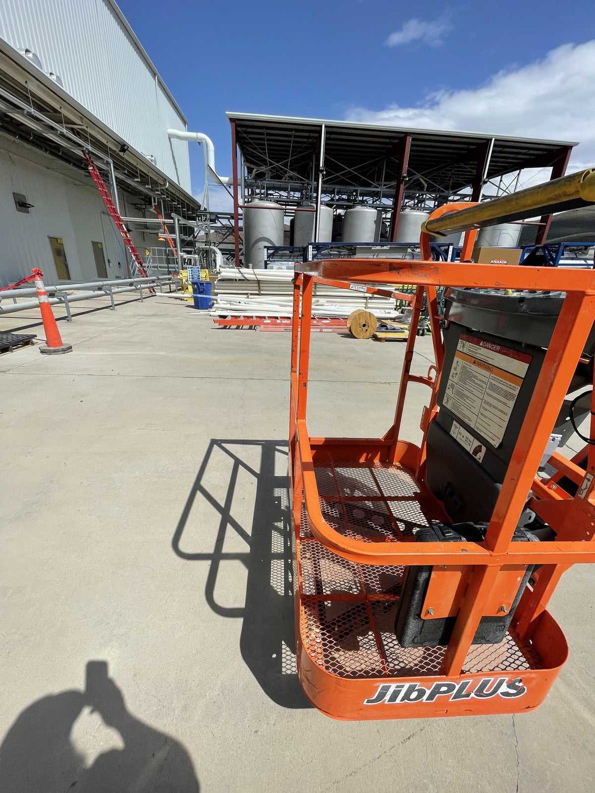 2019 JLG E300AJP