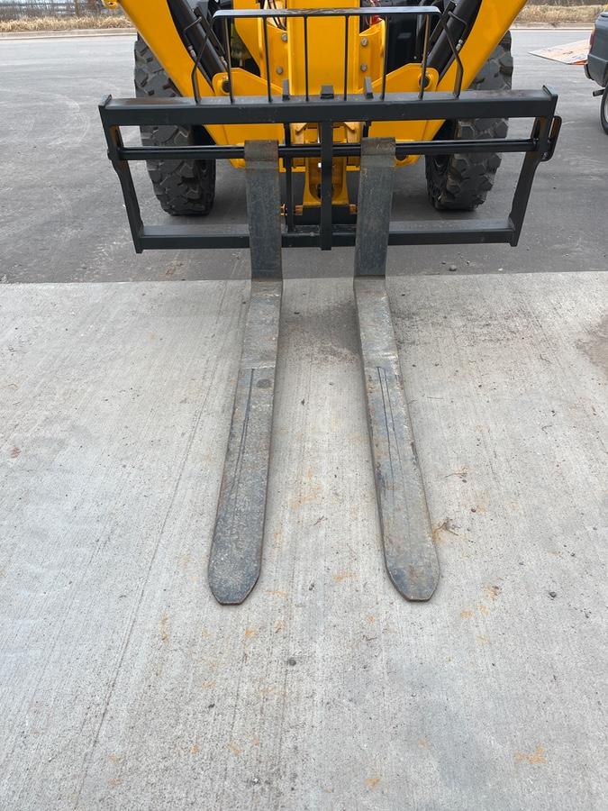 2025 JCB 512-56