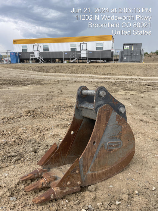 2020 DOOSAN 24" Bucket-Doosan