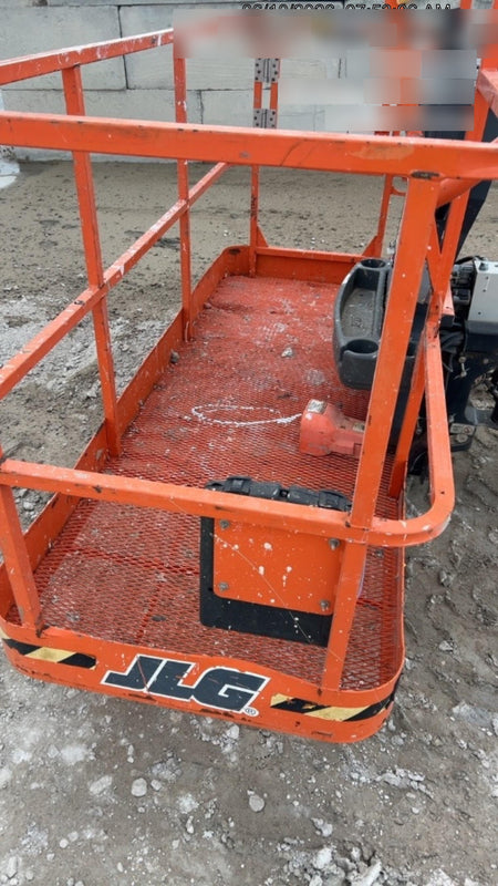2023 JLG 860SJ
