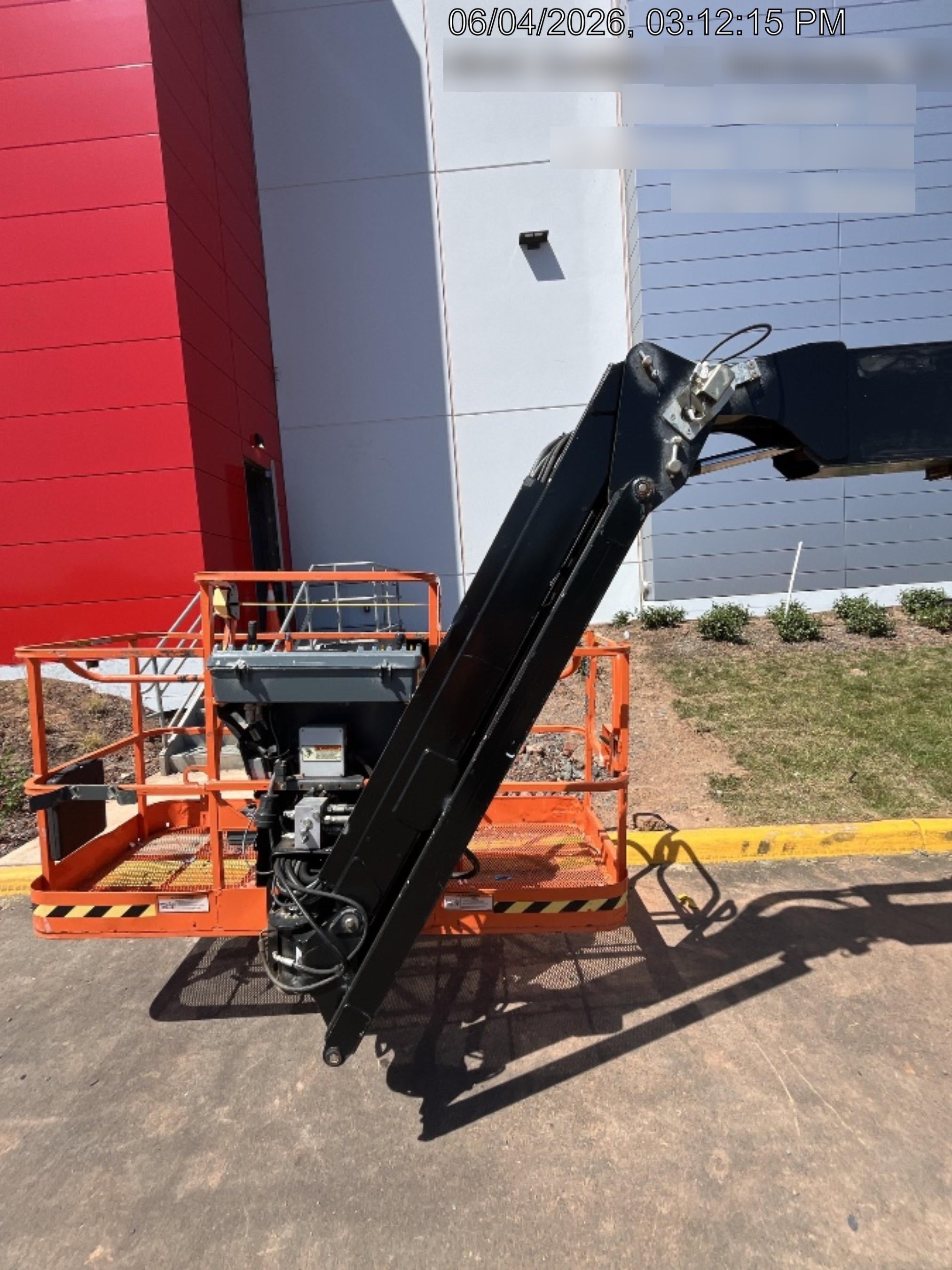2023 JLG 660SJ