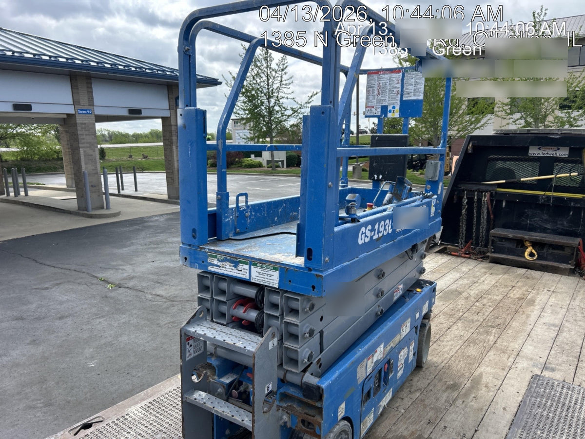 2020 Genie GS-1930 Solid Non Marking Tires, Beacon, Folding rails with half height swing gate