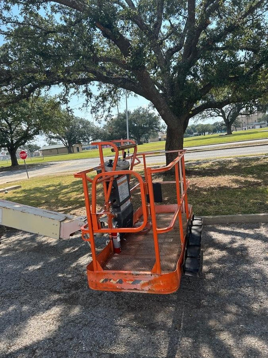2019 JLG 400S