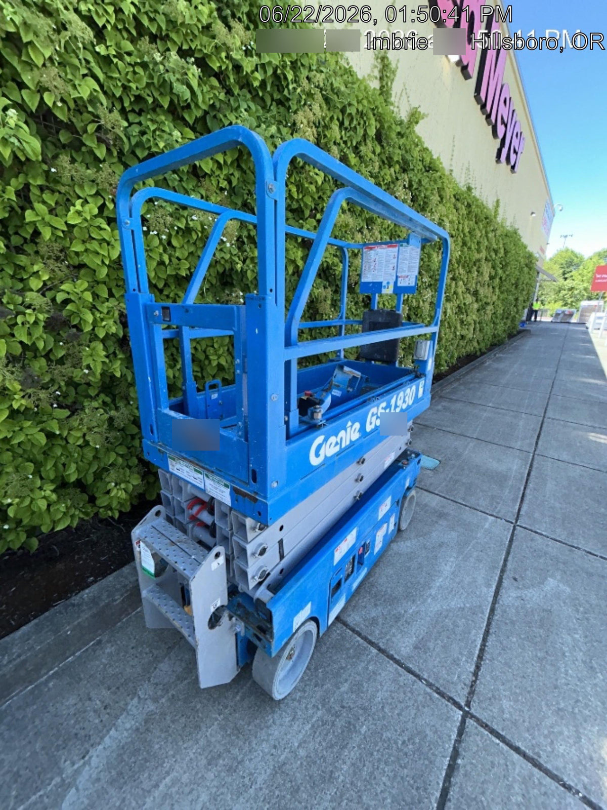 2019 Genie GS-1930 Half Height Swing Gate, 800W Inverter