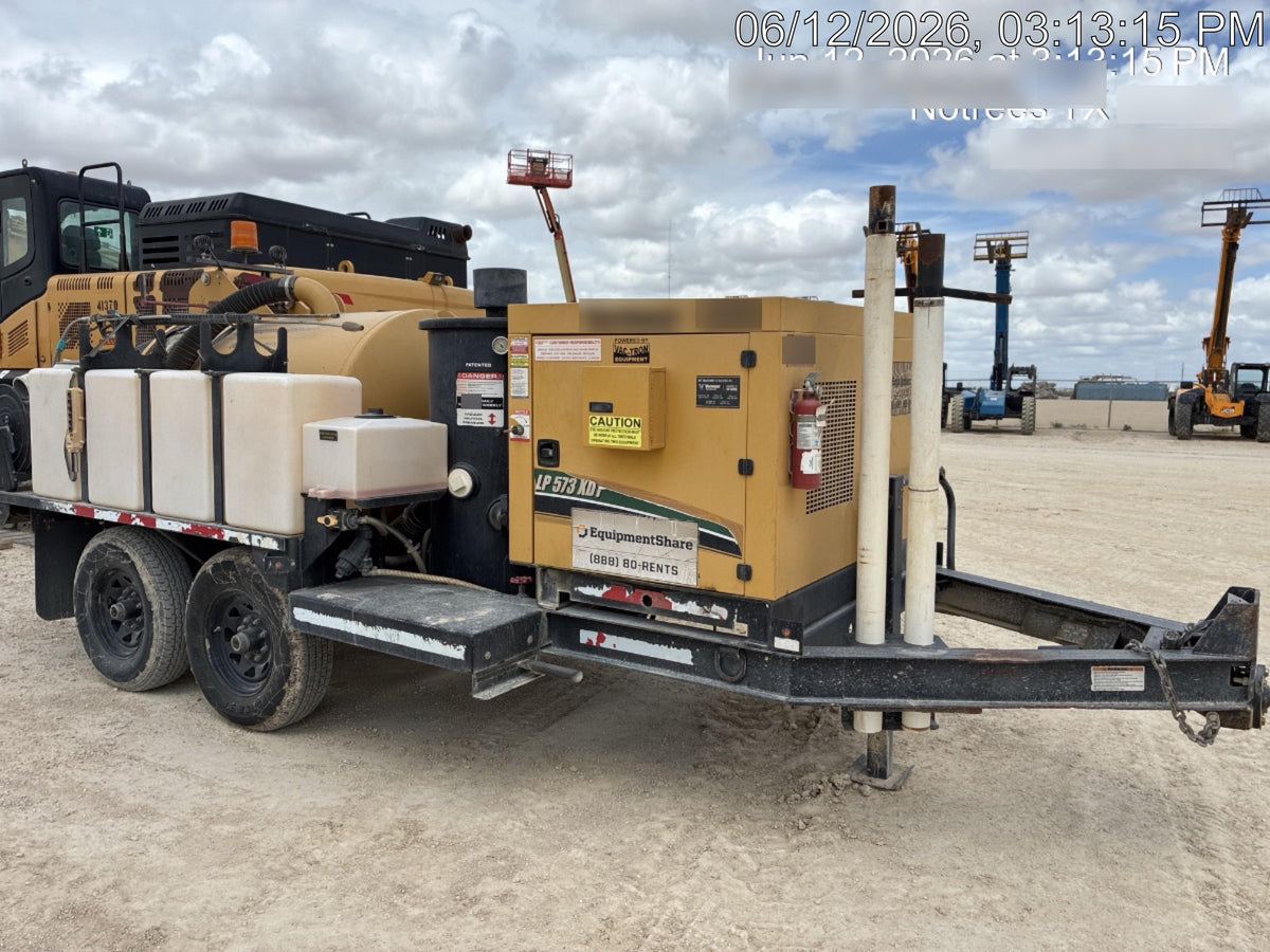 2019 Vac-Tron LP573XDT 24Hp Kohler Diesel, 500 Gal Debris Tank, 500 CFM Vacuum Pump, x2 100 Gal Water Tanks
