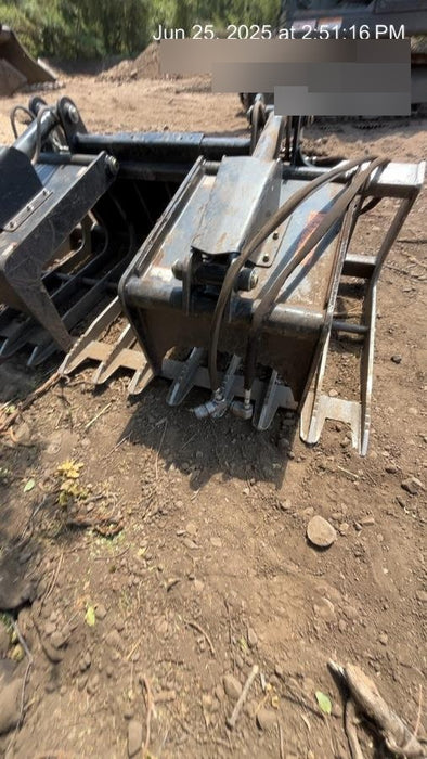 2022 TAKEUCHI 72" Skeleton Grapple Bucket - Takeuchi