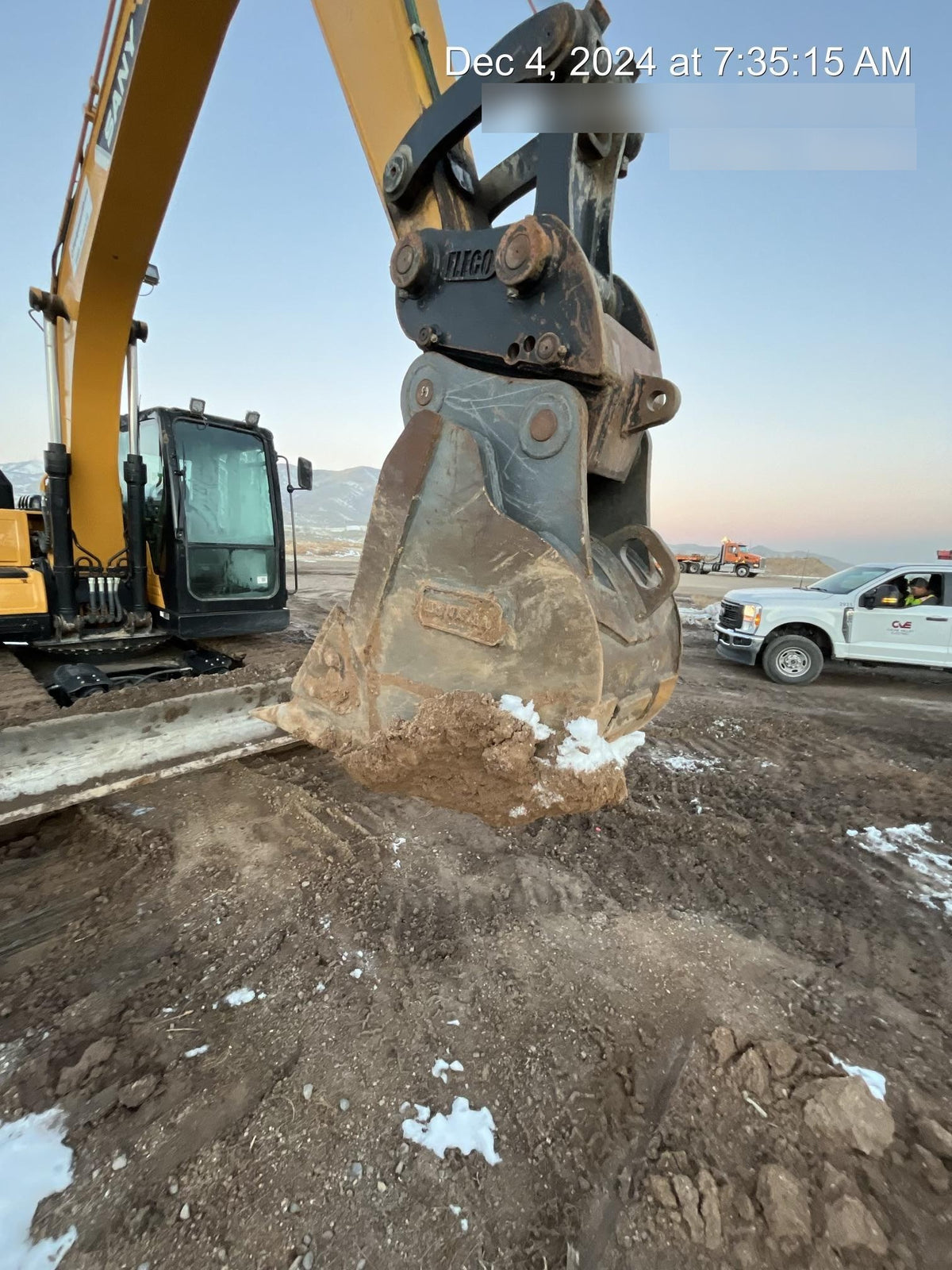 2020 DOOSAN 24" Bucket-Doosan