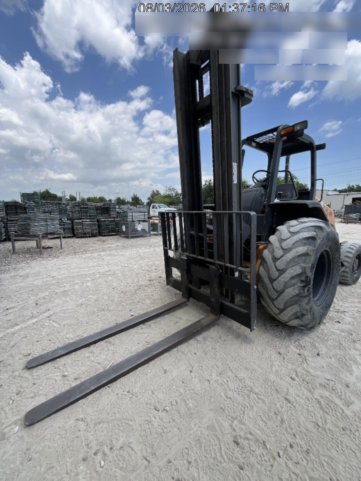 2019 CASE 588H