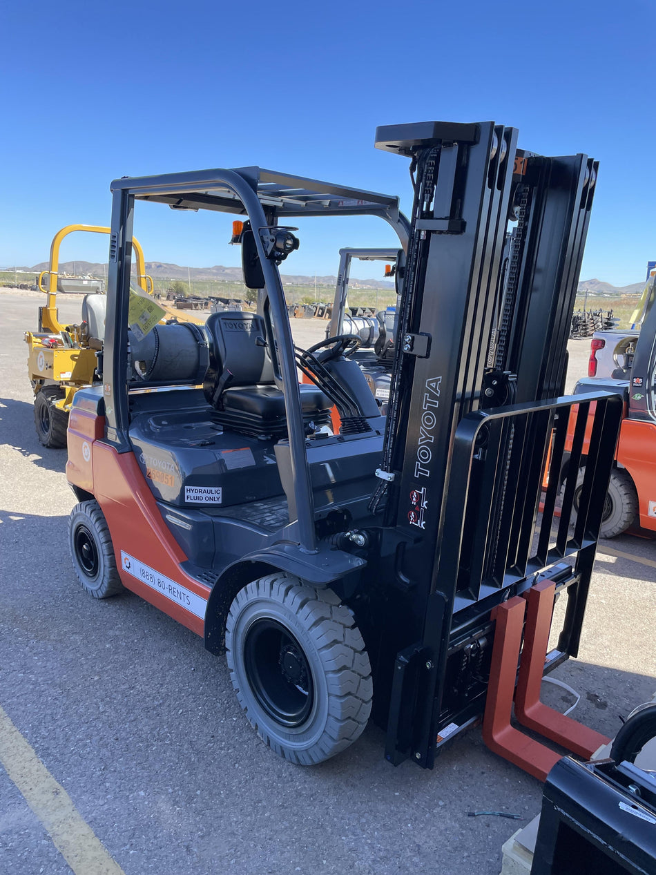 2022 TOYOTA 50-8FGU25