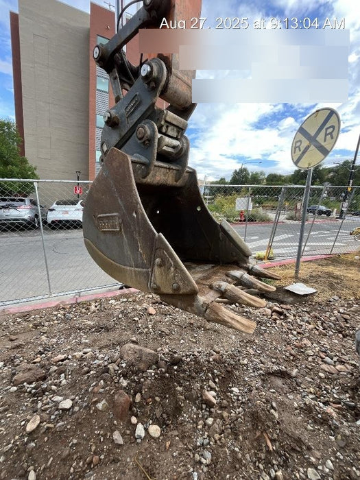 2020 DOOSAN 30" Bucket - Doosan