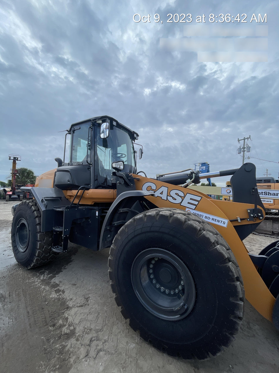 2022 CASE 921G
