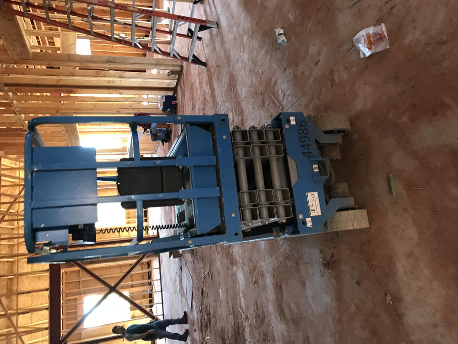 2019 Genie GS-1930 Fixed rails with chain Entry