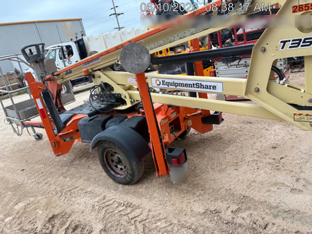 2022 JLG T350