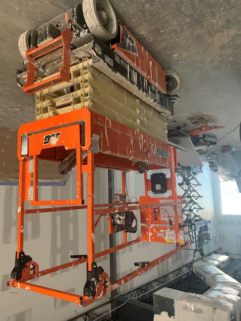 2022 JLG ES1932