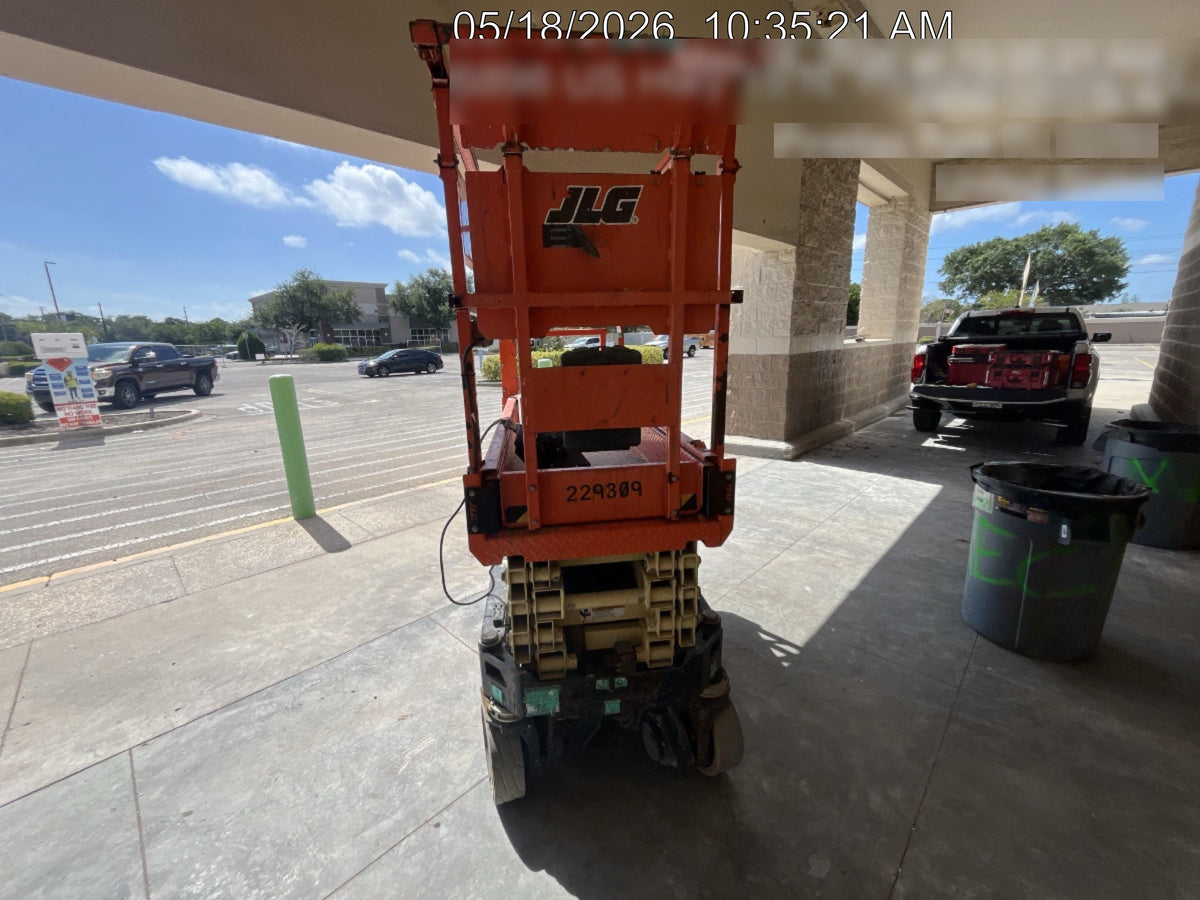 2022 JLG ES1932