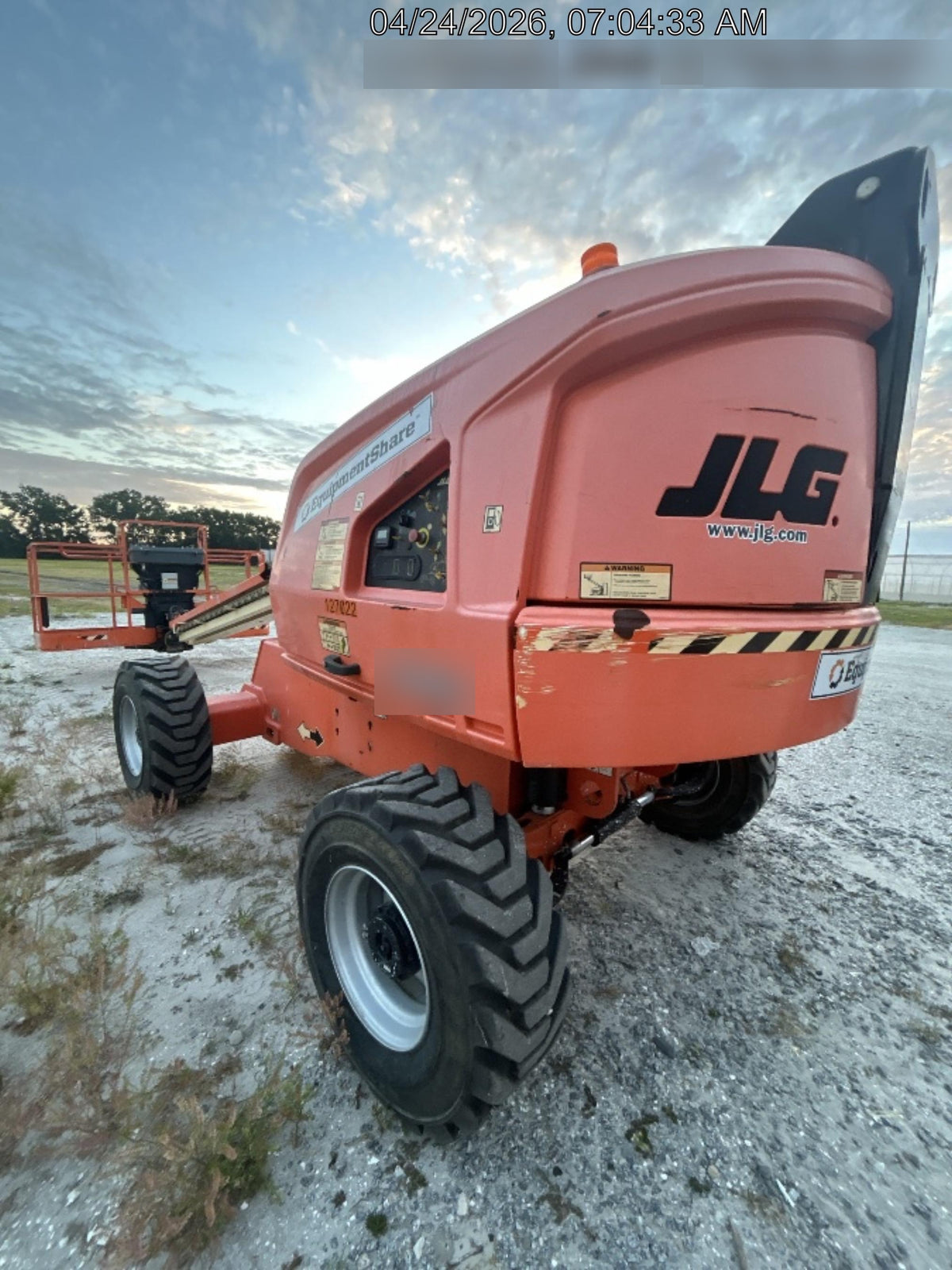 2021 JLG 400S