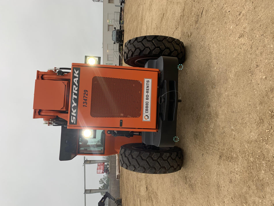 2021 JLG 12054
