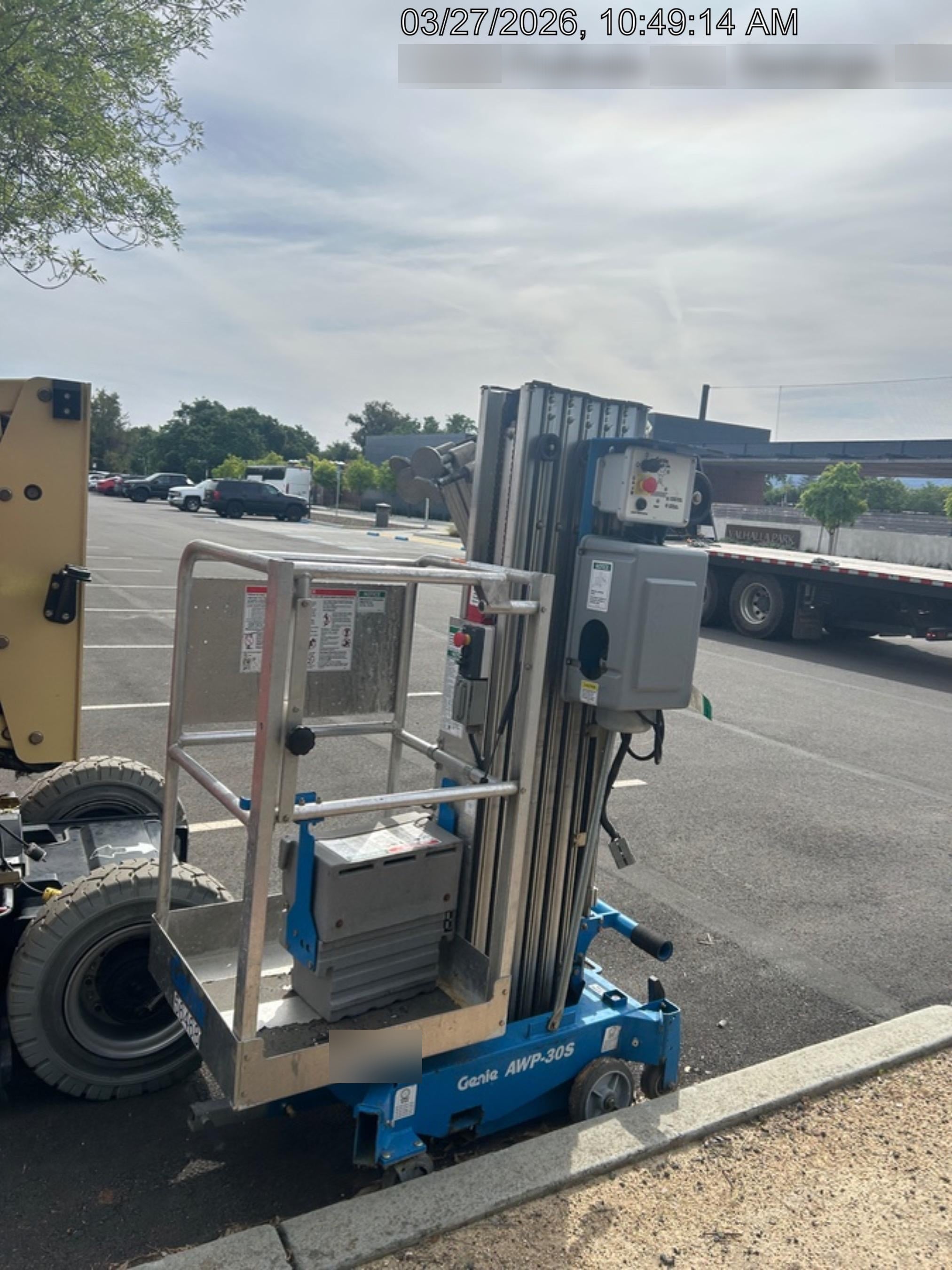 2019 GENIE AWP-30S