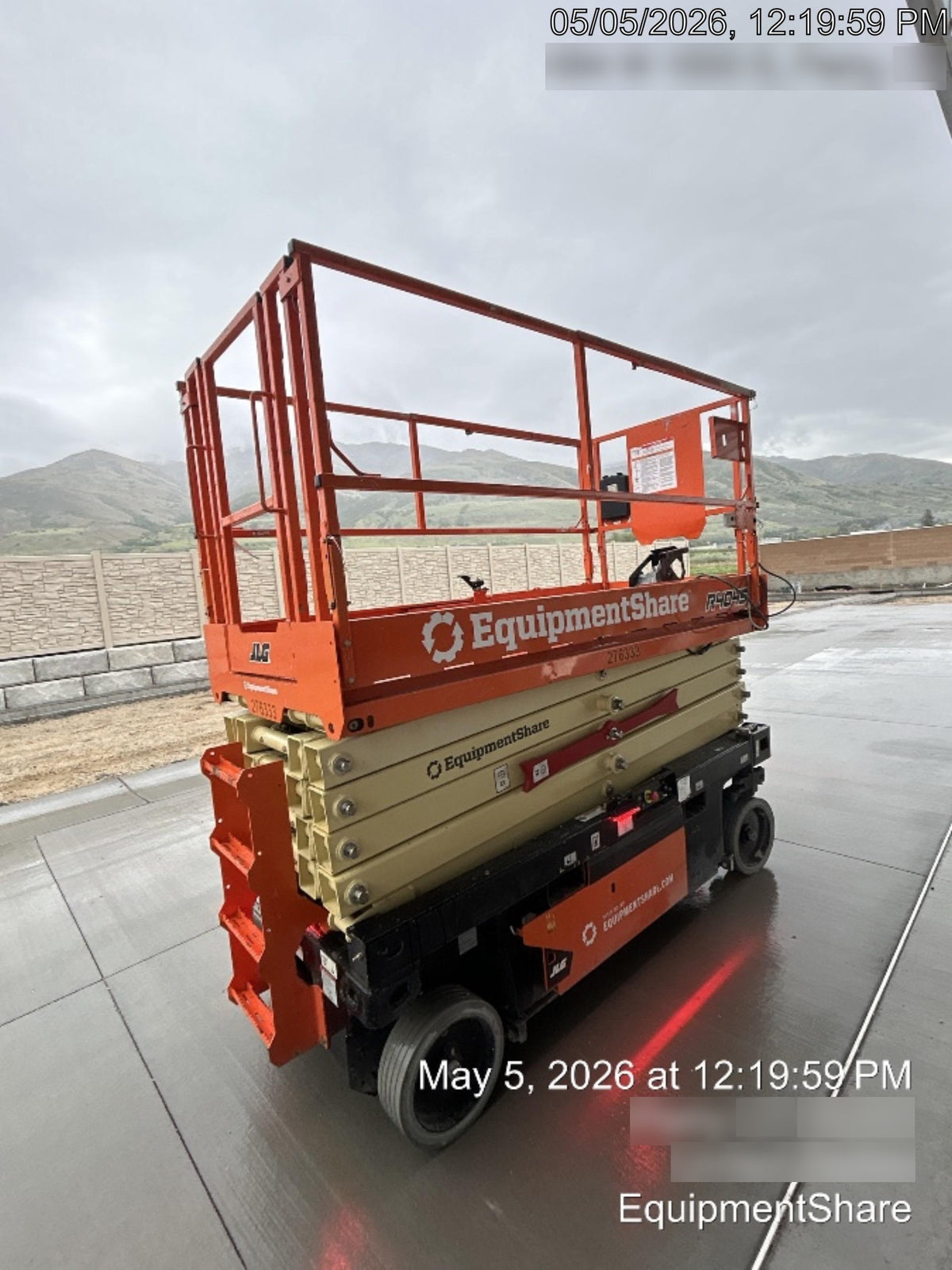 2022 JLG R4045