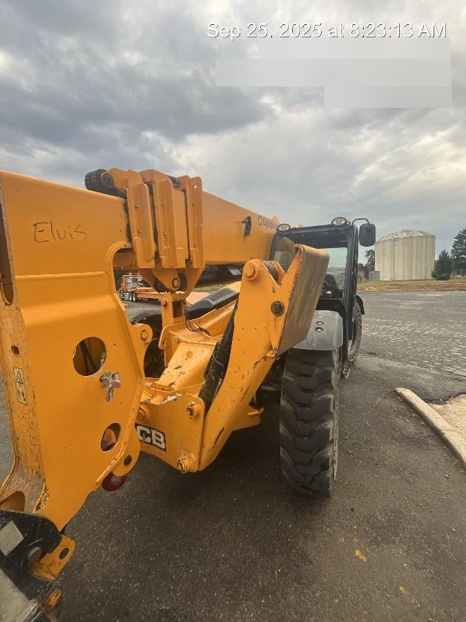 2023 JCB 510-56