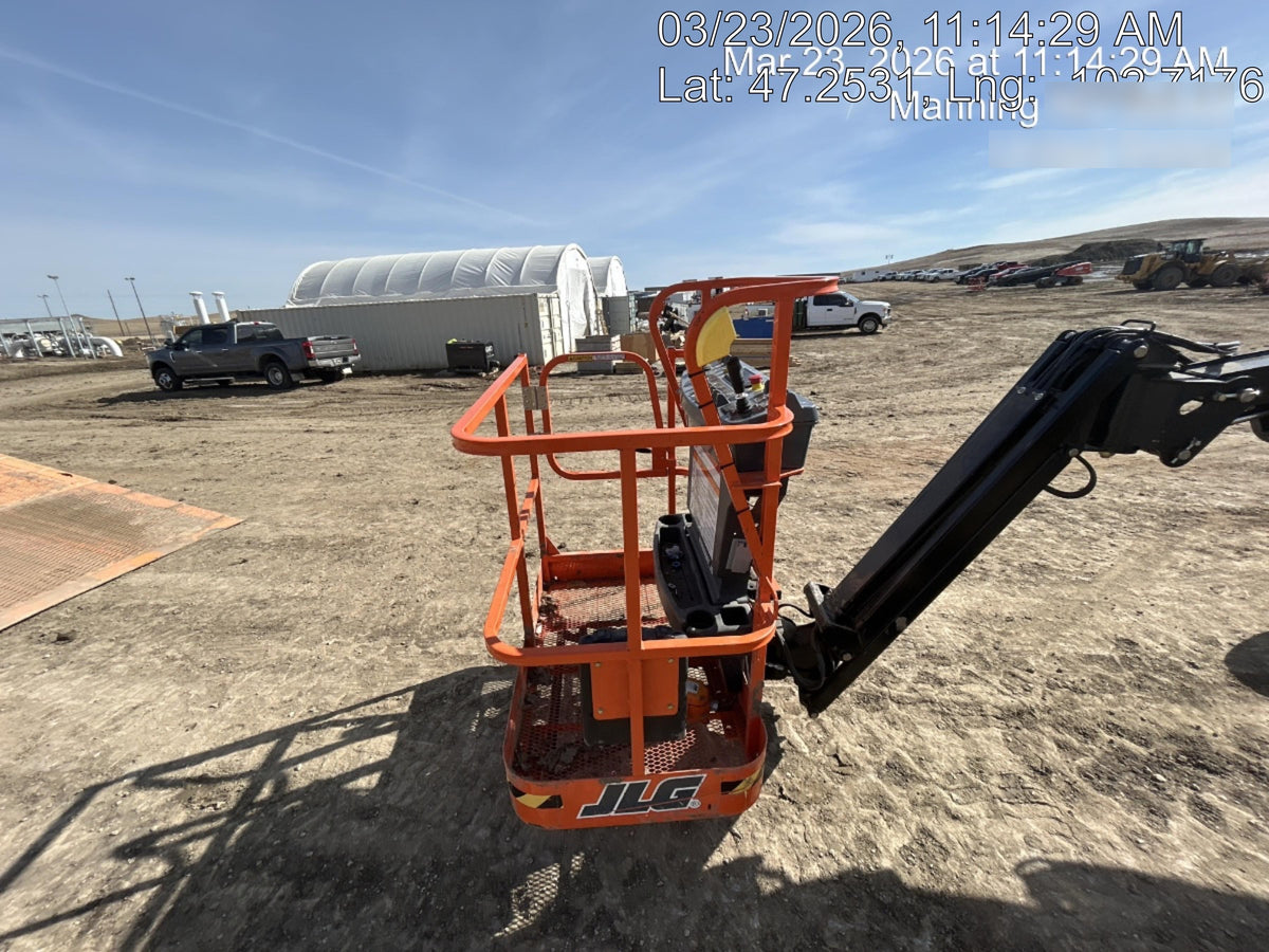 2025 JLG E300AJP