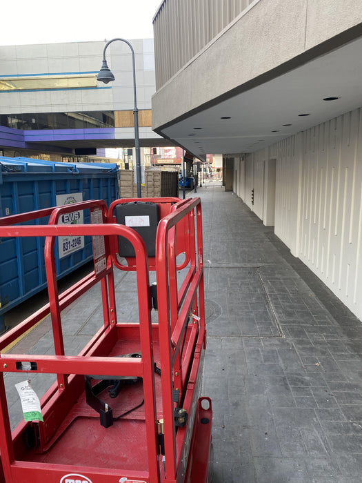 2020 MEC 1330SE Solid NM Tires, Steel Swing out Doors, LCS, Beacon, 900W Invertor