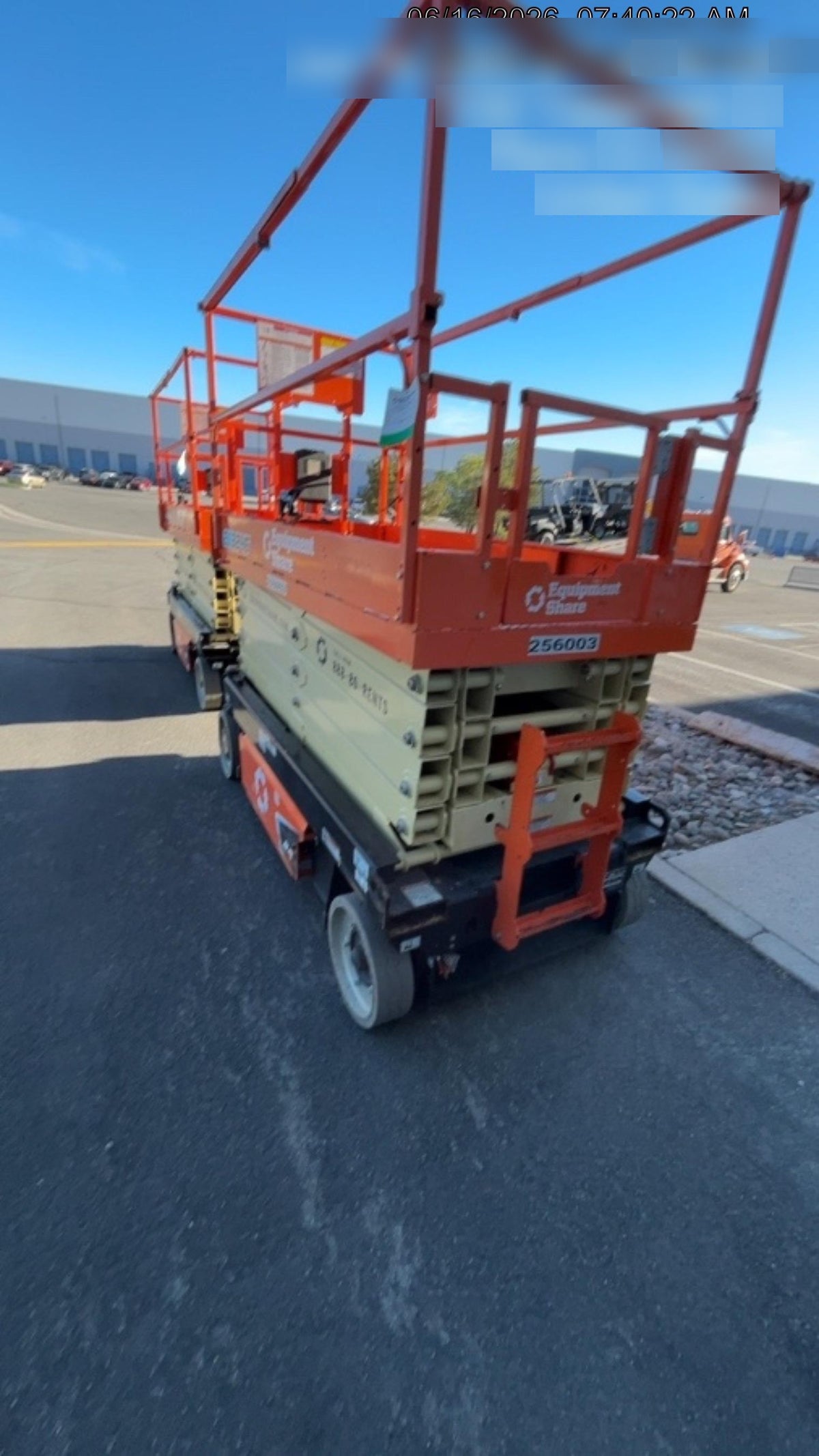 2022 JLG ES3246