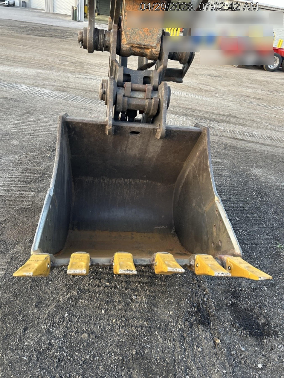 2024 CASE CX260E