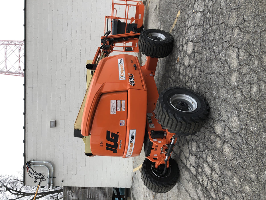 2019 JLG 450AJ