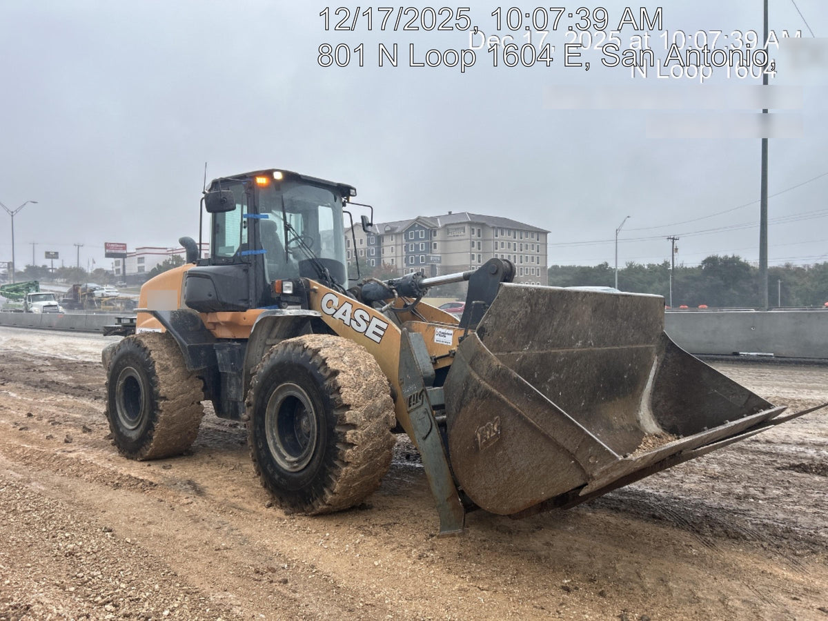 2022 CASE 821G