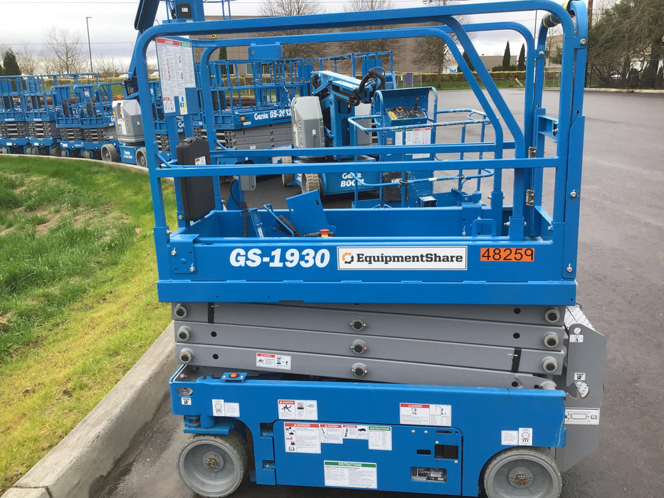 2019 Genie GS-1930 Half Height Swing Gate, 800W Inverter