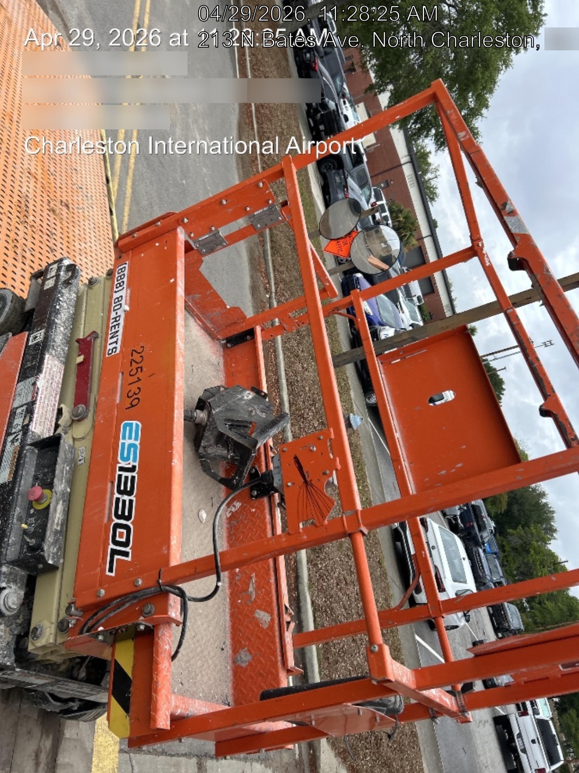 2022 JLG ES1330L